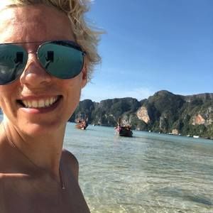 Meet your Posher, Karine